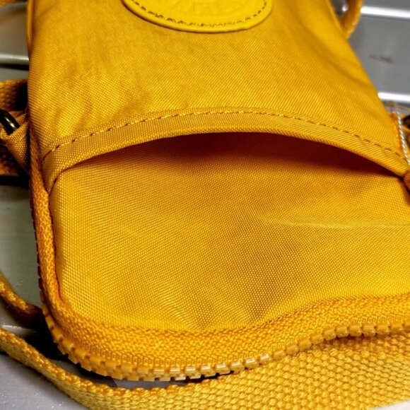 reduced Kipling TALLY brand new mobile phone bag crossbody bag vivid yellow - Picture 13 of 15